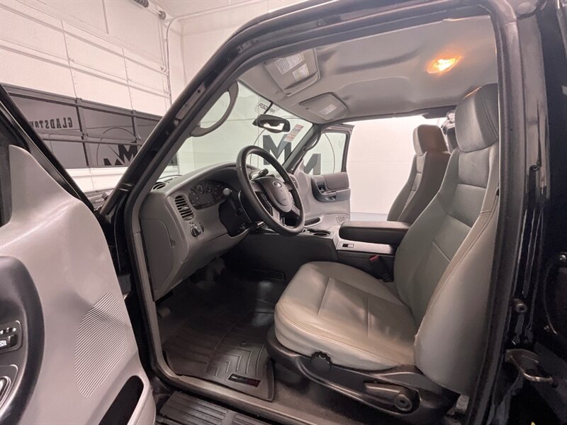 2006 Ford Ranger FX4 OFF RD 4X4 / 4.0L V6 / Leather / 55K MILES / LOCAL TRUCK w. ZERO RUST / FX4 OFF RD PKG - Photo 13 - Gladstone, OR 97027