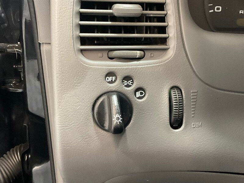 2006 Ford Ranger FX4 OFF RD 4X4 / 4.0L V6 / Leather / 55K MILES / LOCAL TRUCK w. ZERO RUST / FX4 OFF RD PKG - Photo 40 - Gladstone, OR 97027