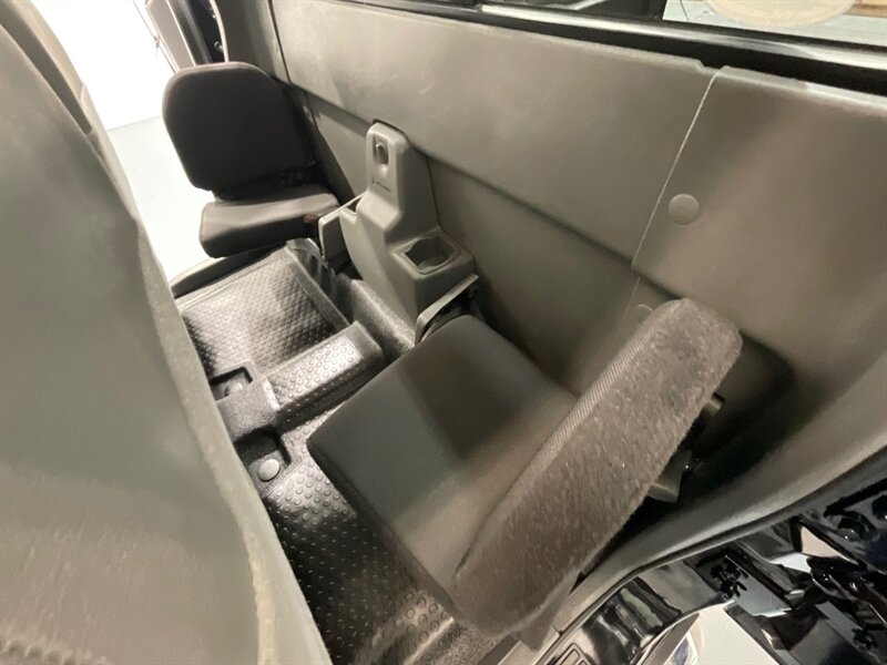 2006 Ford Ranger FX4 OFF RD 4X4 / 4.0L V6 / Leather / 55K MILES / LOCAL TRUCK w. ZERO RUST / FX4 OFF RD PKG - Photo 14 - Gladstone, OR 97027