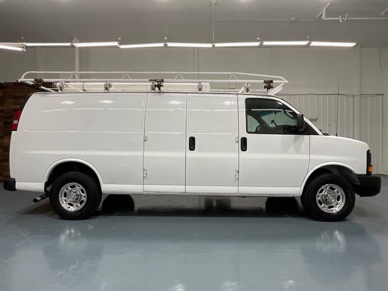 2016 Chevrolet Express 2500 CARGO VAN EXTENDED / 4.8L V8 / 99K MILES   - Photo 4 - Gladstone, OR 97027