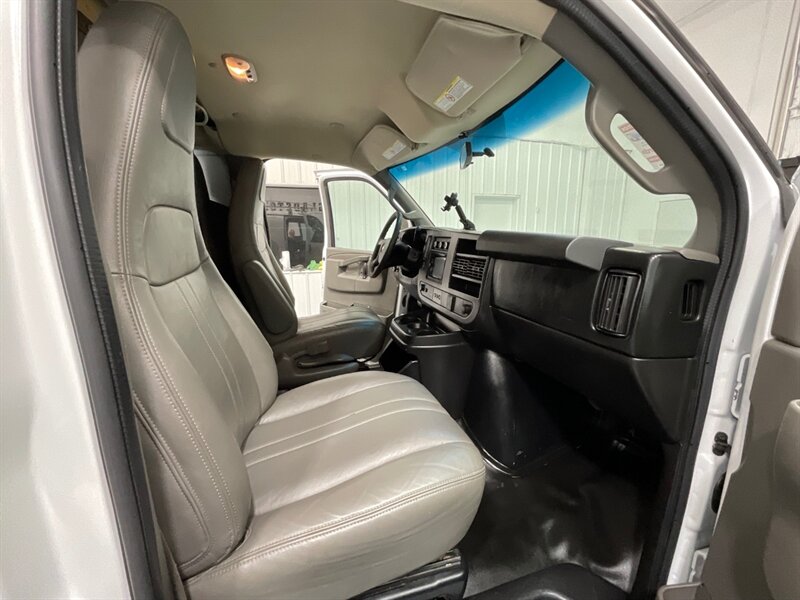 2016 Chevrolet Express 2500 CARGO VAN EXTENDED / 4.8L V8 / 99K MILES   - Photo 17 - Gladstone, OR 97027