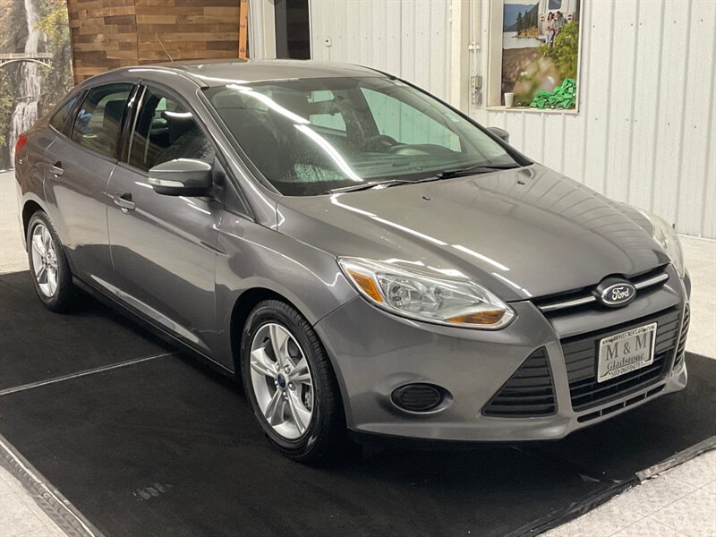 2013 Ford Focus SE Sedan / 4Cyl / Heated Seats / NEW TIRES  / Excel Cond - Photo 2 - Gladstone, OR 97027