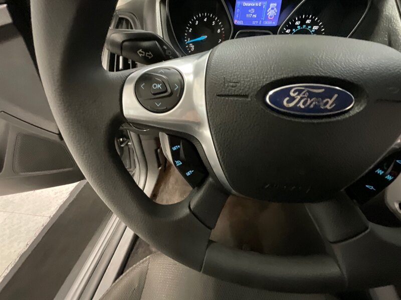 2013 Ford Focus SE Sedan / 4Cyl / Heated Seats / NEW TIRES  / Excel Cond - Photo 35 - Gladstone, OR 97027