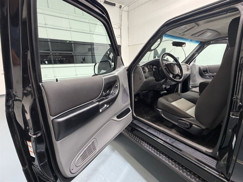 2004 Ford Ranger EDGE 4X4 4.0L / 5 SPEED MANUAL / ONLY 41,582 MILES / LOCAL NO RUST / NEW TIRES - Photo 39 - Gladstone, OR 97027