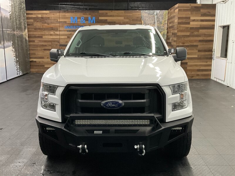 2015 Ford F-150 XLT Crew Cab 4X4 / 5.0L V8 / 1-OWNER / LIFTED  LIFTED w/ BRAND NEW 33 " COOPER TIRES & BLACK WHEELS / CUSTOM BUMPER w/ LIGHT BAR / LOCAL OREGON TRUCK / RUST FREE - Photo 5 - Gladstone, OR 97027