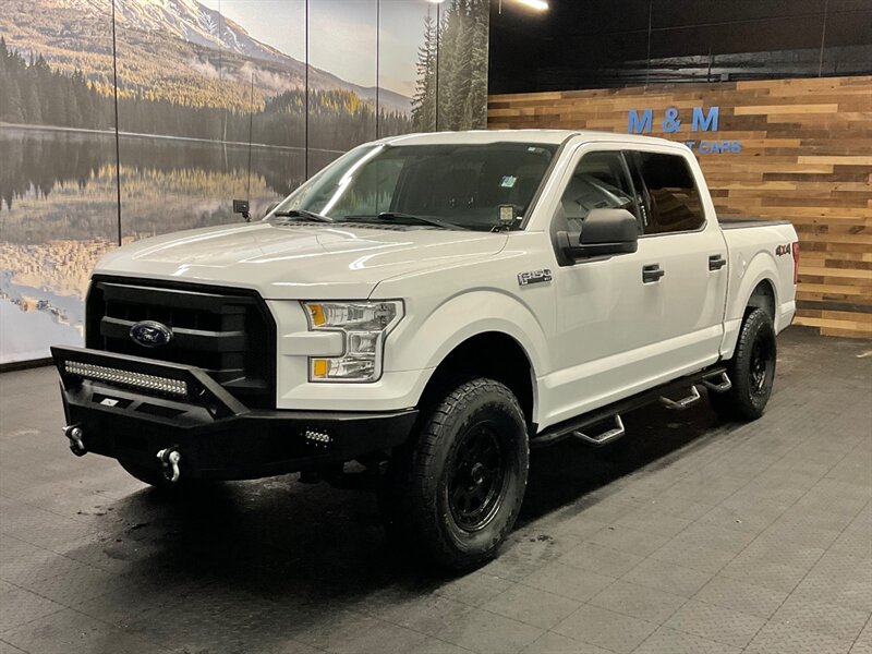 2015 Ford F-150 XLT Crew Cab 4X4 / 5.0L V8 / 1-OWNER / LIFTED LIFTED w ...