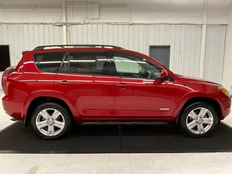 2006 Toyota RAV4 Sport SUV 4X4 / 3.5L V6 / NEW TIRES / 49,000 MILES  / Excellent condition / LOW MILES - Photo 4 - Gladstone, OR 97027