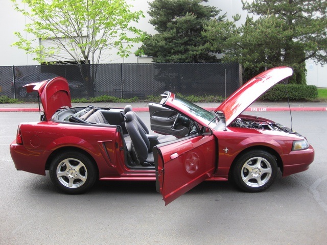 2003 Ford Mustang Deluxe CONVERTIBLE POWER TOP V6 / AUTOMATIC   - Photo 14 - Portland, OR 97217