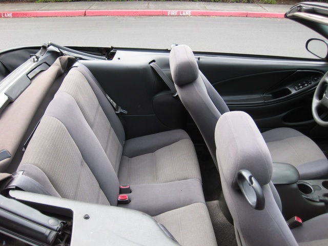 2003 Ford Mustang Deluxe CONVERTIBLE POWER TOP V6 / AUTOMATIC   - Photo 21 - Portland, OR 97217