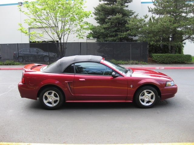 2003 Ford Mustang Deluxe CONVERTIBLE POWER TOP V6 / AUTOMATIC   - Photo 6 - Portland, OR 97217