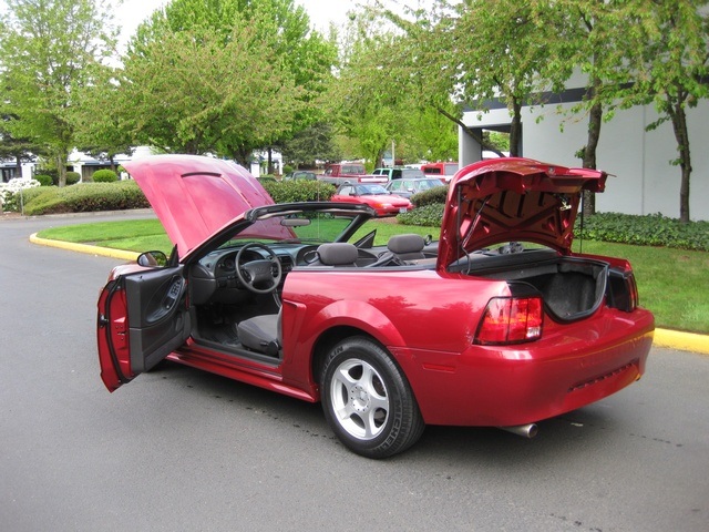 2003 Ford Mustang Deluxe CONVERTIBLE POWER TOP V6 / AUTOMATIC   - Photo 11 - Portland, OR 97217