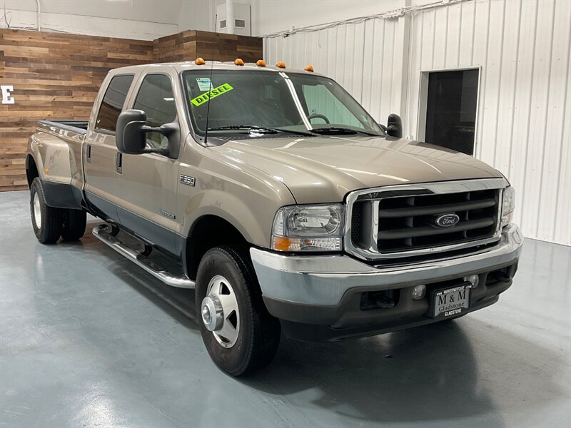 2002 Ford F-350 Lariat Crew Cab 4X4/ 7.3L DIESEL /DUALLY/68K MILES  /ZERO RUST / LEATHER W. HEATED SEATS / LONG BED / 1-TON DUALLY/1-OWNER - Photo 2 - Gladstone, OR 97027