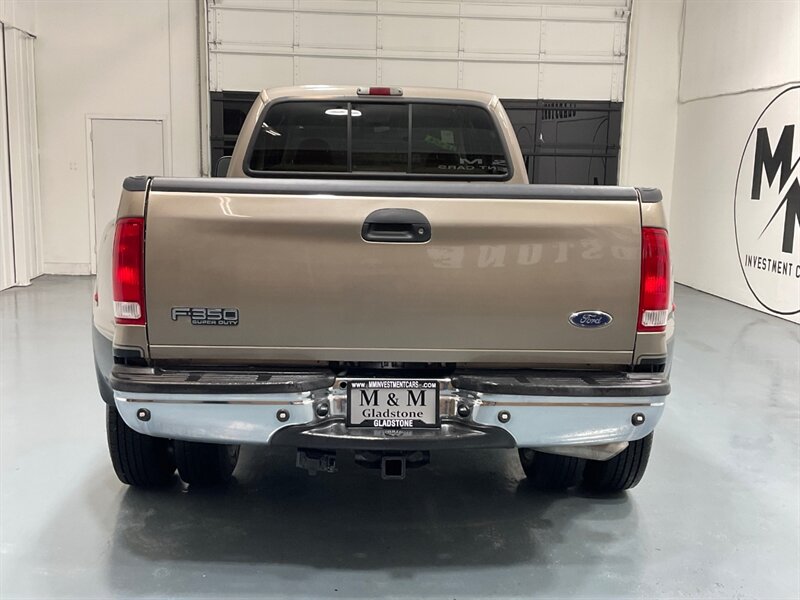 2002 Ford F-350 Lariat Crew Cab 4X4/ 7.3L DIESEL /DUALLY/68K MILES  /ZERO RUST / LEATHER W. HEATED SEATS / LONG BED / 1-TON DUALLY/1-OWNER - Photo 6 - Gladstone, OR 97027