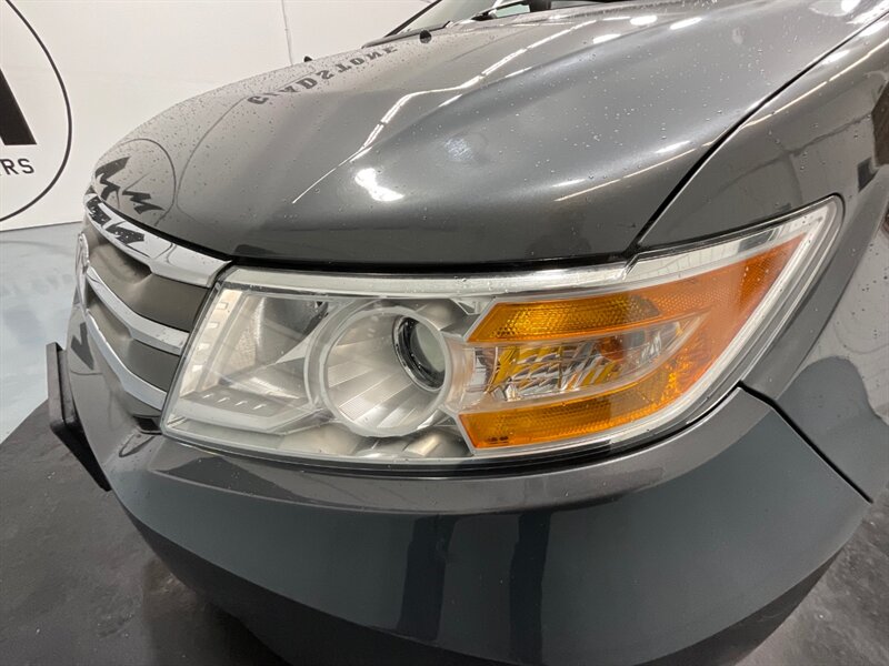 2012 Honda Odyssey EX-L Minivan / Leather heated seats / DVD Player   - Photo 26 - Gladstone, OR 97027