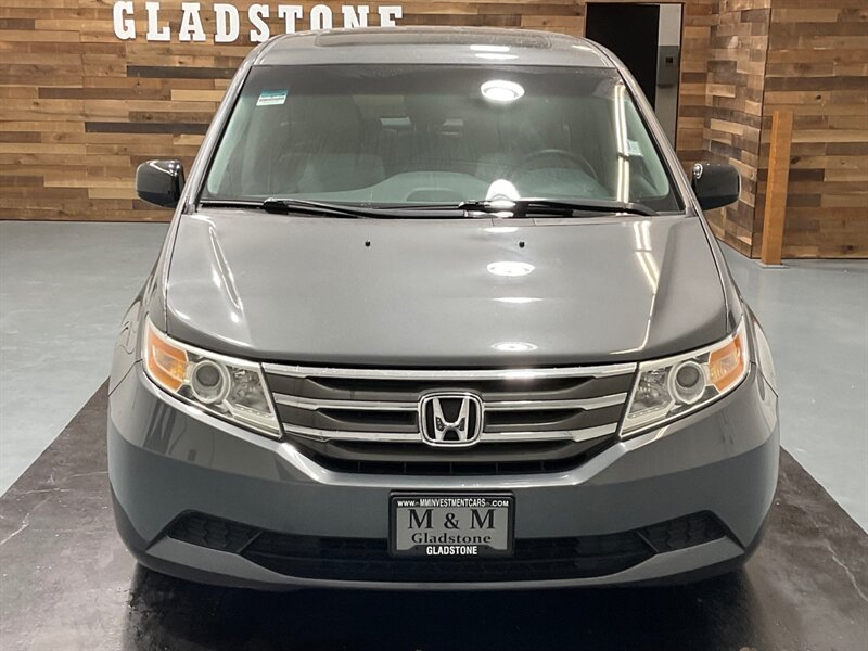 2012 Honda Odyssey EX-L Minivan / Leather heated seats / DVD Player   - Photo 5 - Gladstone, OR 97027