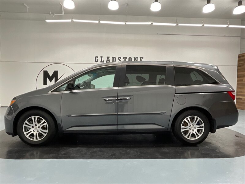 2012 Honda Odyssey EX-L Minivan / Leather heated seats / DVD Player   - Photo 3 - Gladstone, OR 97027