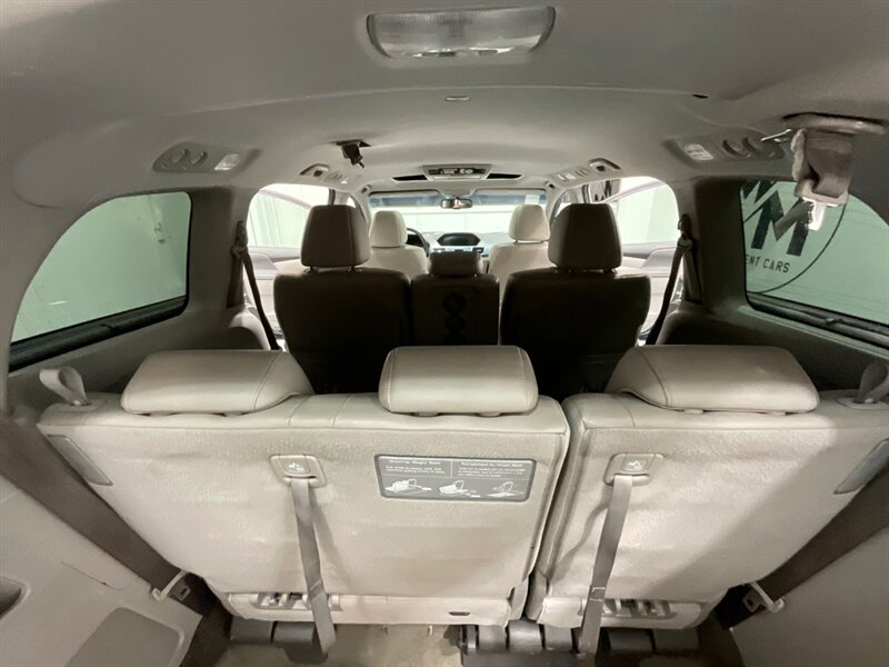 2012 Honda Odyssey EX-L Minivan / Leather heated seats / DVD Player   - Photo 39 - Gladstone, OR 97027