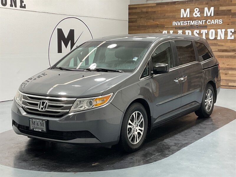 2012 Honda Odyssey EX-L Minivan / Leather heated seats / DVD Player   - Photo 1 - Gladstone, OR 97027