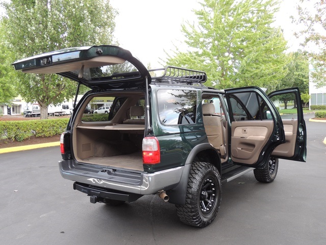 1999 Toyota 4Runner SR5 / 4X4 / 3.4L 6Cyl / LIFTED LIFTED   - Photo 28 - Portland, OR 97217