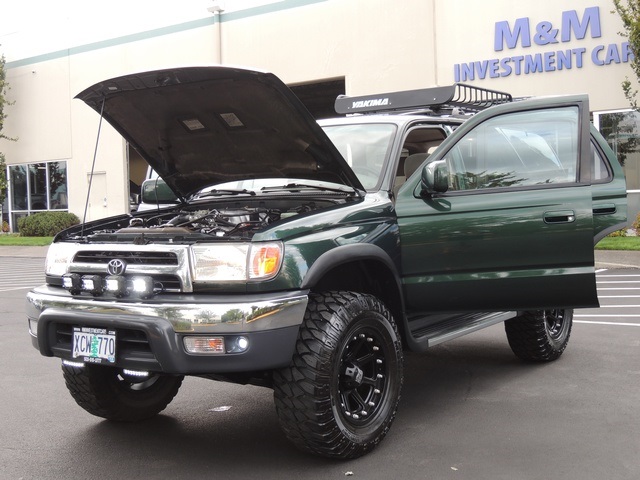 1999 Toyota 4Runner SR5 / 4X4 / 3.4L 6Cyl / LIFTED LIFTED   - Photo 25 - Portland, OR 97217