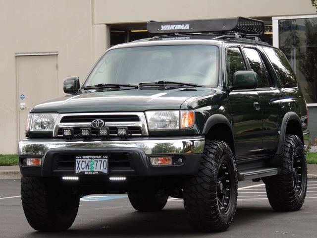 1999 Toyota 4Runner SR5 / 4X4 / 3.4L 6Cyl / LIFTED LIFTED   - Photo 44 - Portland, OR 97217