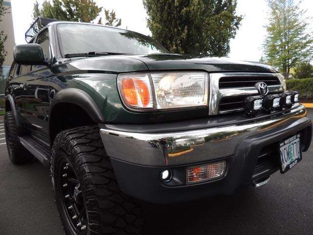 1999 Toyota 4Runner SR5 / 4X4 / 3.4L 6Cyl / LIFTED LIFTED   - Photo 10 - Portland, OR 97217