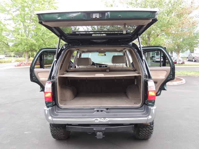 1999 Toyota 4Runner SR5 / 4X4 / 3.4L 6Cyl / LIFTED LIFTED   - Photo 18 - Portland, OR 97217