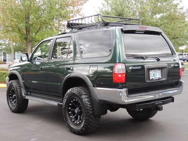 1999 Toyota 4Runner SR5 / 4X4 / 3.4L 6Cyl / LIFTED LIFTED   - Photo 7 - Portland, OR 97217