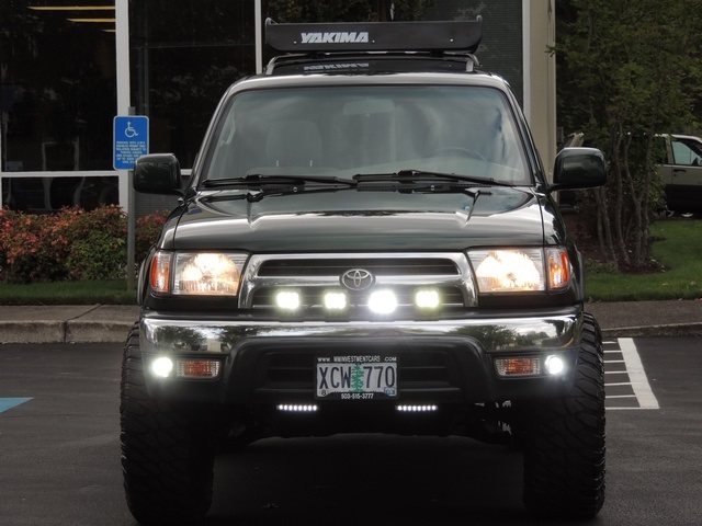 1999 Toyota 4Runner SR5 / 4X4 / 3.4L 6Cyl / LIFTED LIFTED   - Photo 5 - Portland, OR 97217