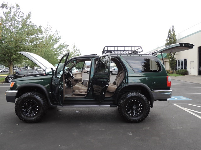 1999 Toyota 4Runner SR5 / 4X4 / 3.4L 6Cyl / LIFTED LIFTED   - Photo 26 - Portland, OR 97217