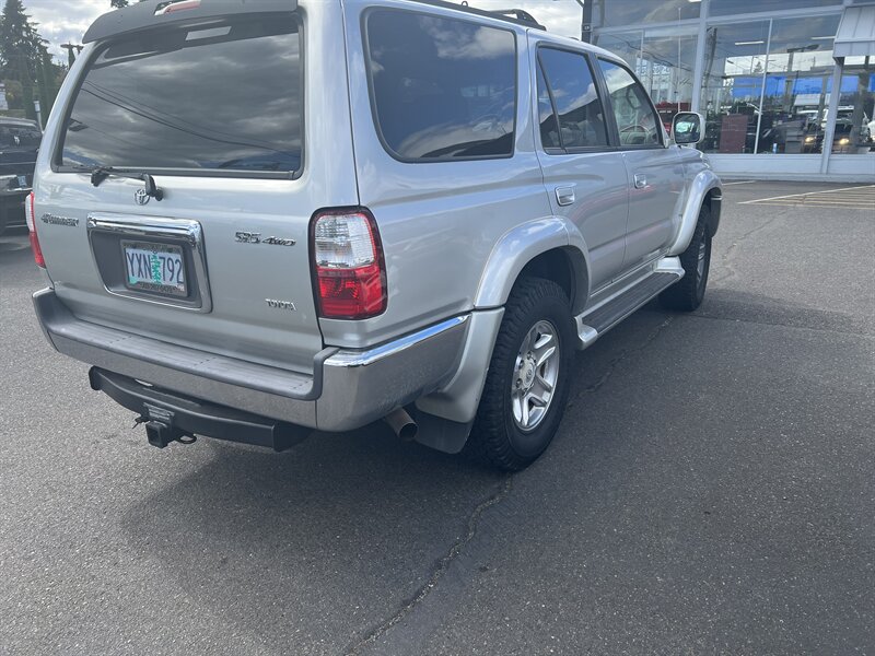 2002 Toyota 4Runner LIMITED  / FRESH TIMING BELT WATER BUMP SERVICE DONE - Photo 2 - Gladstone, OR 97027