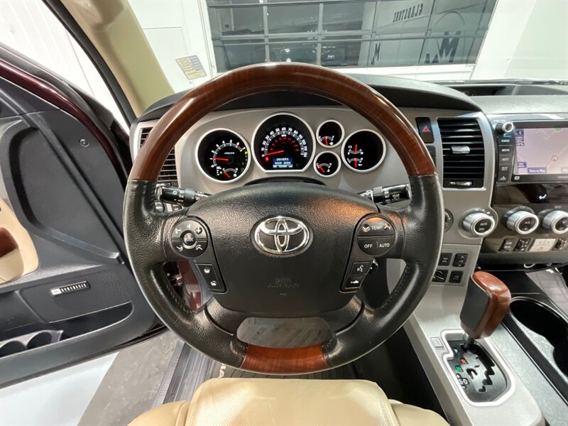 2013 Toyota Sequoia Platinum 4X4 / 5.7L V8 / Leather Navigation  DVD  / LOCAL NO RUST - Photo 52 - Gladstone, OR 97027