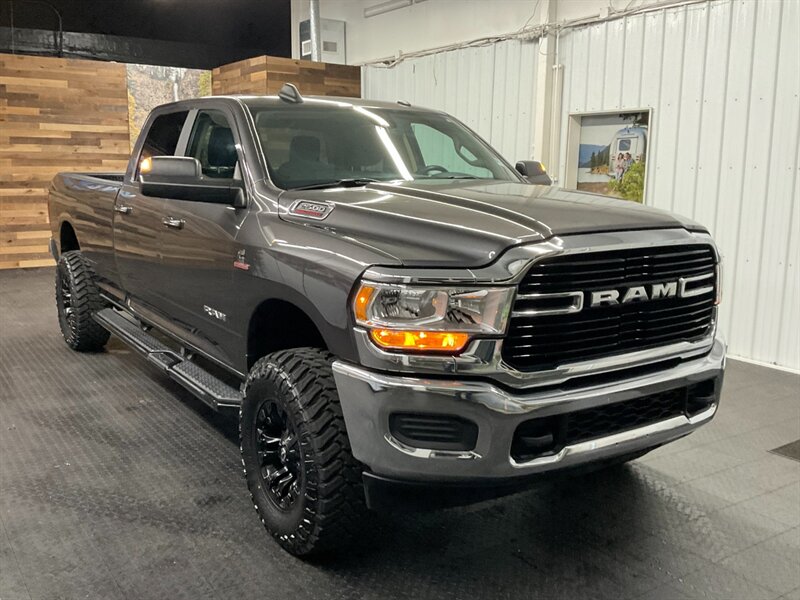 2019 RAM 2500 Big Horn Crew Cab 4X4 / 6.7L CUMMINS DIESEL / LIFT  BRAND NEW 35 " MUD TIRES & 17 " FUEL WHEELS / LOCAL TRUCK - Photo 2 - Gladstone, OR 97027