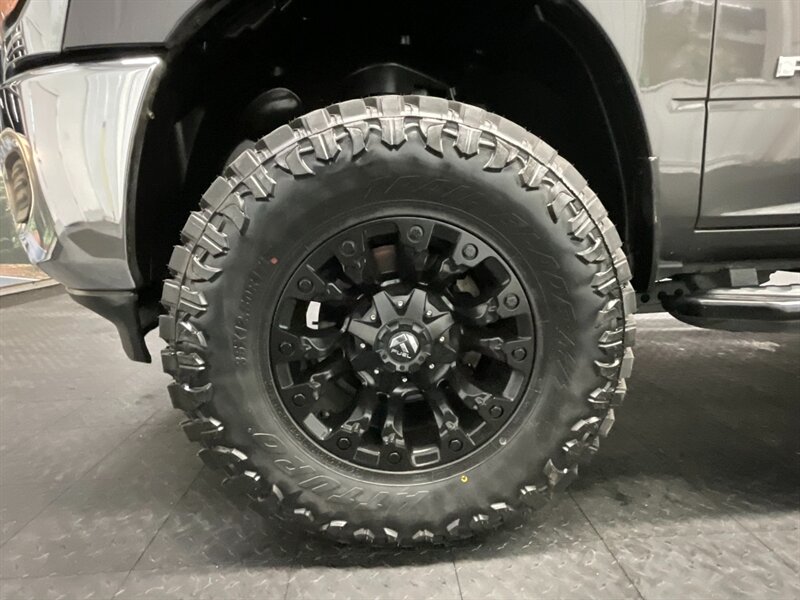 2019 RAM 2500 Big Horn Crew Cab 4X4 / 6.7L CUMMINS DIESEL / LIFT  BRAND NEW 35 " MUD TIRES & 17 " FUEL WHEELS / LOCAL TRUCK - Photo 23 - Gladstone, OR 97027