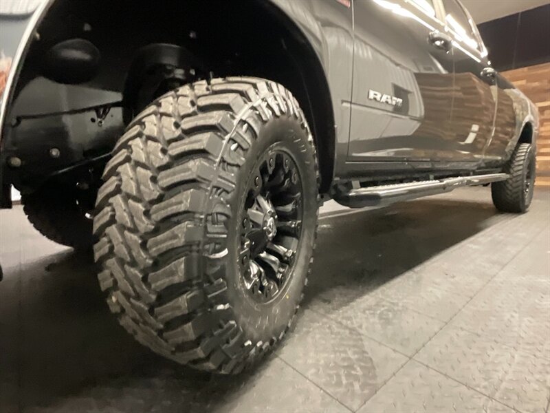 2019 RAM 2500 Big Horn Crew Cab 4X4 / 6.7L CUMMINS DIESEL / LIFT  BRAND NEW 35 " MUD TIRES & 17 " FUEL WHEELS / LOCAL TRUCK - Photo 24 - Gladstone, OR 97027