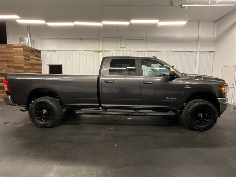 2019 RAM 2500 Big Horn Crew Cab 4X4 / 6.7L CUMMINS DIESEL / LIFT  BRAND NEW 35 " MUD TIRES & 17 " FUEL WHEELS / LOCAL TRUCK - Photo 4 - Gladstone, OR 97027