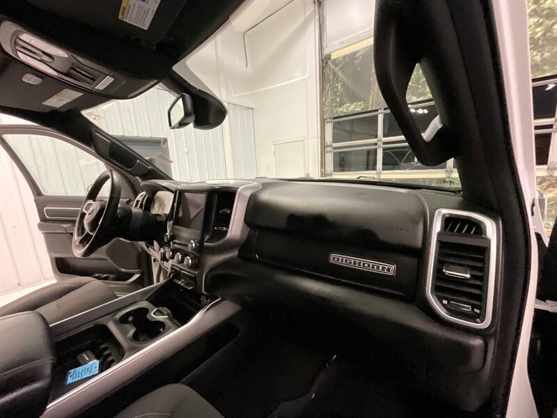 2019 RAM 1500 Big Horn Crew Cab 4X4 / 5.7L HEMI / 18,000 MILES  / 1-OWNER LOCAL - Photo 18 - Gladstone, OR 97027