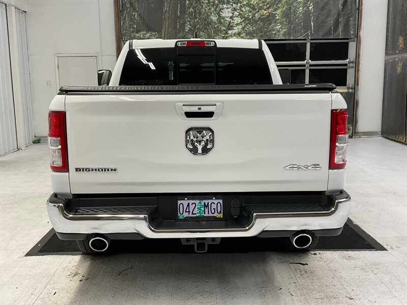 2019 RAM 1500 Big Horn Crew Cab 4X4 / 5.7L HEMI / 18,000 MILES  / 1-OWNER LOCAL - Photo 6 - Gladstone, OR 97027