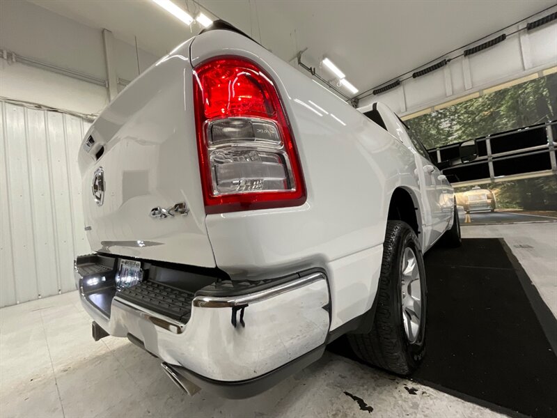 2019 RAM 1500 Big Horn Crew Cab 4X4 / 5.7L HEMI / 18,000 MILES  / 1-OWNER LOCAL - Photo 10 - Gladstone, OR 97027