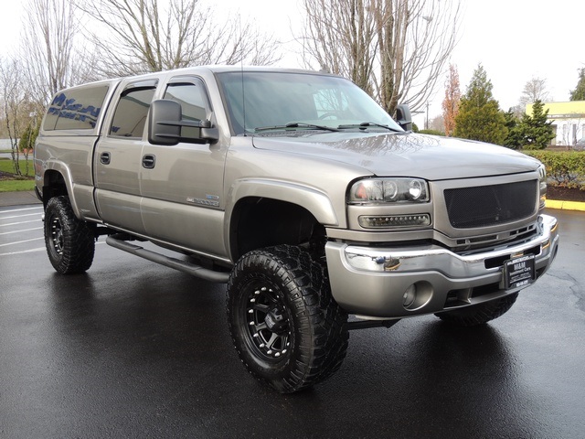 2007 GMC Sierra 2500HD Classic SLT / 4X4 / 6.6L Duramax Diesel / LBZ Engine   - Photo 2 - Portland, OR 97217