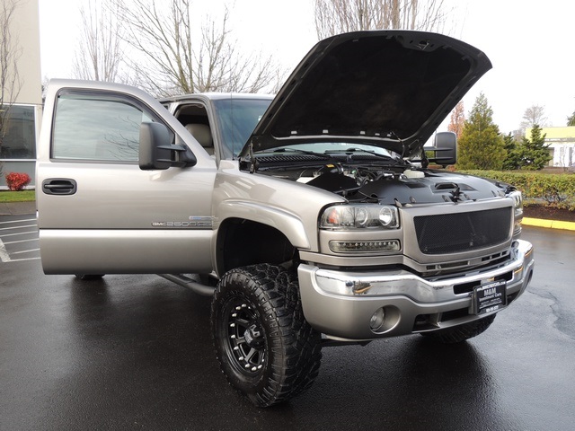 2007 GMC Sierra 2500HD Classic SLT / 4X4 / 6.6L Duramax Diesel / LBZ Engine   - Photo 31 - Portland, OR 97217