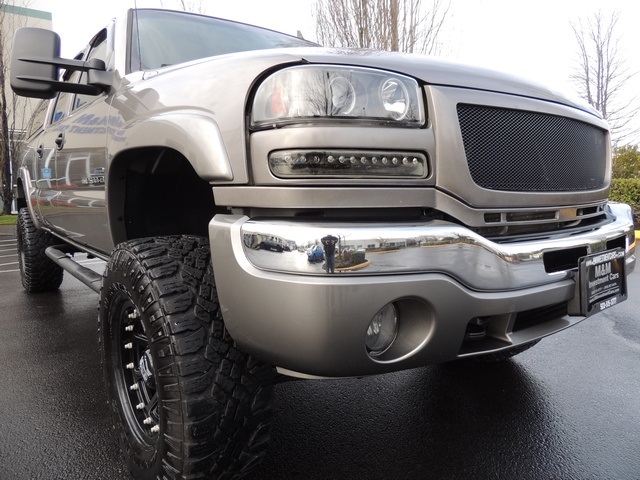 2007 GMC Sierra 2500HD Classic SLT / 4X4 / 6.6L Duramax Diesel / LBZ Engine   - Photo 10 - Portland, OR 97217