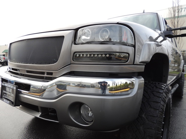 2007 GMC Sierra 2500HD Classic SLT / 4X4 / 6.6L Duramax Diesel / LBZ Engine   - Photo 9 - Portland, OR 97217