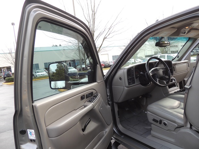 2007 GMC Sierra 2500HD Classic SLT / 4X4 / 6.6L Duramax Diesel / LBZ Engine   - Photo 13 - Portland, OR 97217