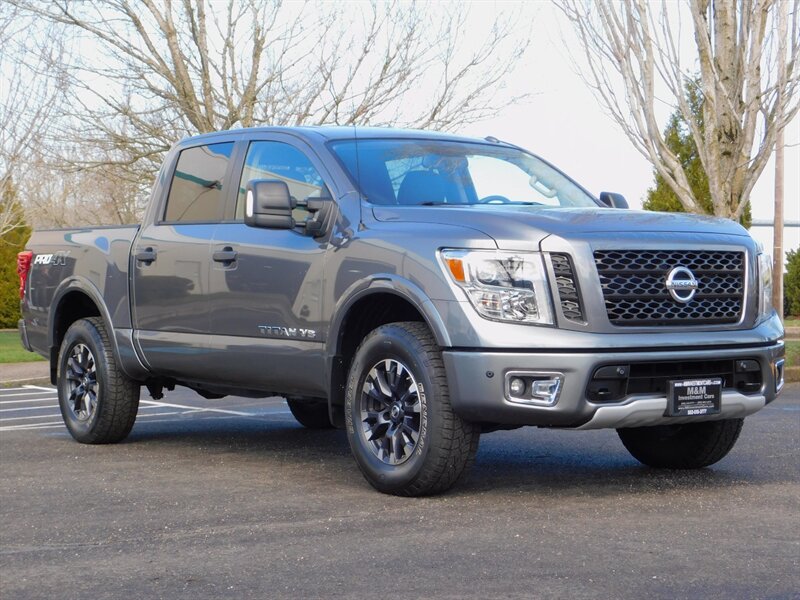 2018 Nissan Titan PRO-4X CREW CAB / V8 5.6 Liter / Leather / Navigation / FULLY LOADED / 1-OWNER / FULL FACTORY WARRANTY - Photo 2 - Portland, OR 97217