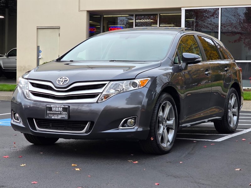 2013 Toyota Venza XLE AWD V6 CAM NAV / PANO ROOF / LEATHER / 1-OWNER  / ALL WHEEL DRIVE / FULLY LOADED - Photo 1 - Portland, OR 97217