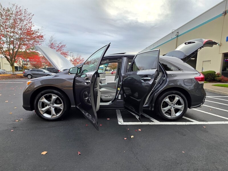 2013 Toyota Venza XLE AWD V6 CAM NAV / PANO ROOF / LEATHER / 1-OWNER  / ALL WHEEL DRIVE / FULLY LOADED - Photo 23 - Portland, OR 97217
