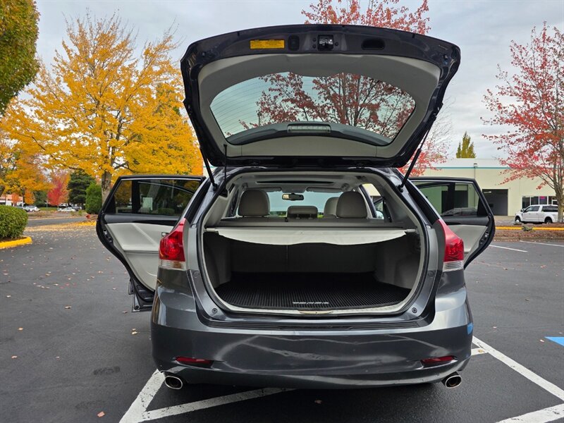 2013 Toyota Venza XLE AWD V6 CAM NAV / PANO ROOF / LEATHER / 1-OWNER  / ALL WHEEL DRIVE / FULLY LOADED - Photo 22 - Portland, OR 97217