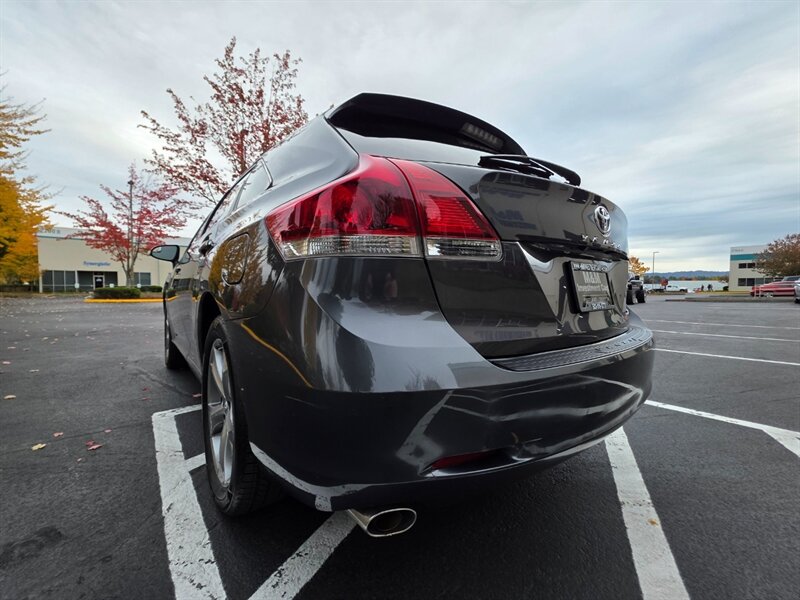 2013 Toyota Venza XLE AWD V6 CAM NAV / PANO ROOF / LEATHER / 1-OWNER  / ALL WHEEL DRIVE / FULLY LOADED - Photo 11 - Portland, OR 97217