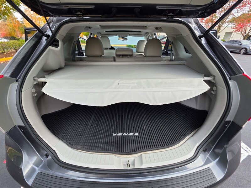 2013 Toyota Venza XLE AWD V6 CAM NAV / PANO ROOF / LEATHER / 1-OWNER  / ALL WHEEL DRIVE / FULLY LOADED - Photo 21 - Portland, OR 97217